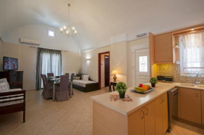 Veldi Art - Kamari Beach Apartment
